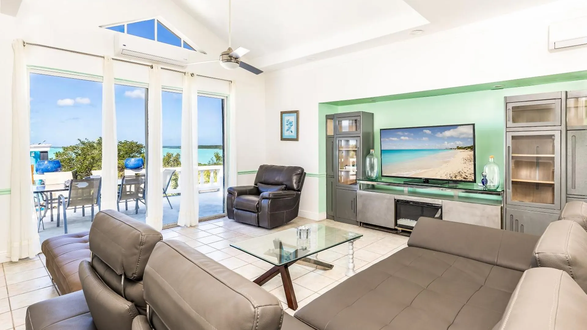 Ferienhaus Waterside Home, Shaded Whirlpool Spa, Outdoor Dining, Smart Tv, Amazon Prime Five Cays Settlement Turks- und Caicosinseln